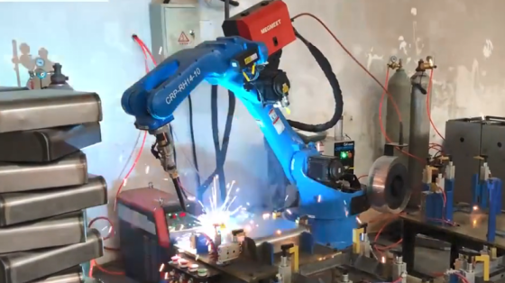 卡诺普机器人焊接